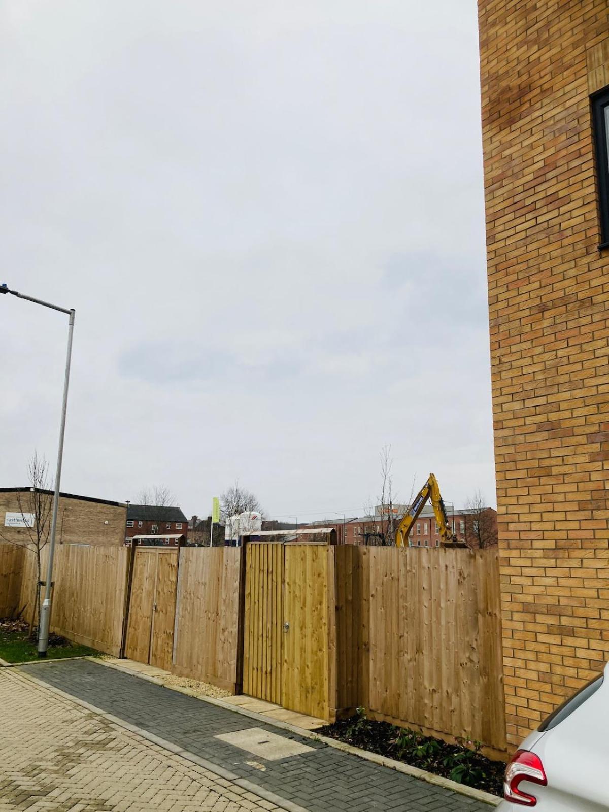 2 Bedroom Luxury Apartment! Center With Free Parking! Derby