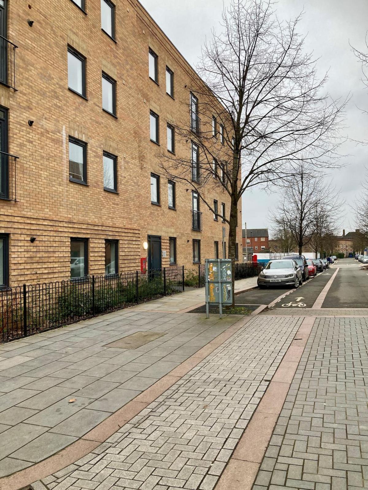Apartment 2 Bedroom Luxury Apartment! Center With Free Parking!
