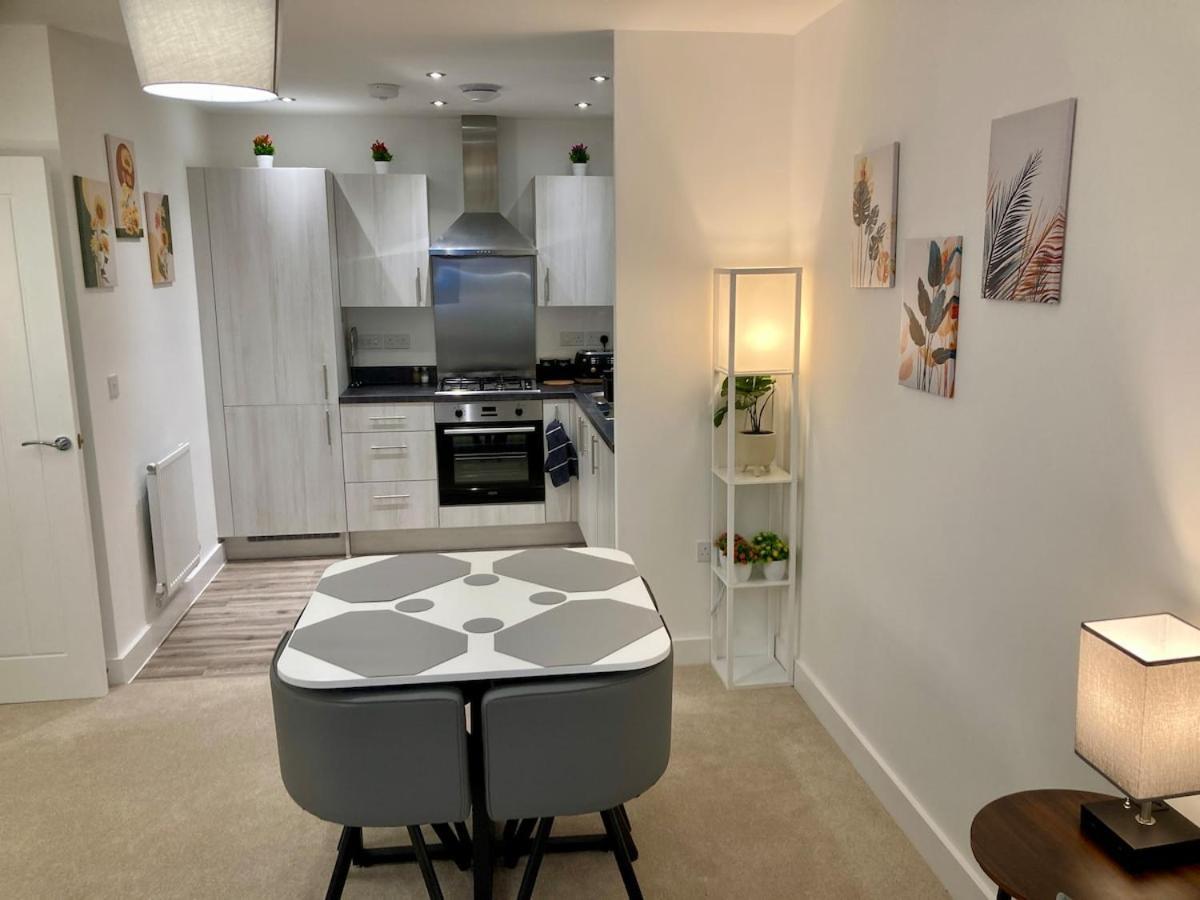 Appartamento 2 Bedroom Luxury Apartment! Center With Free Parking! *