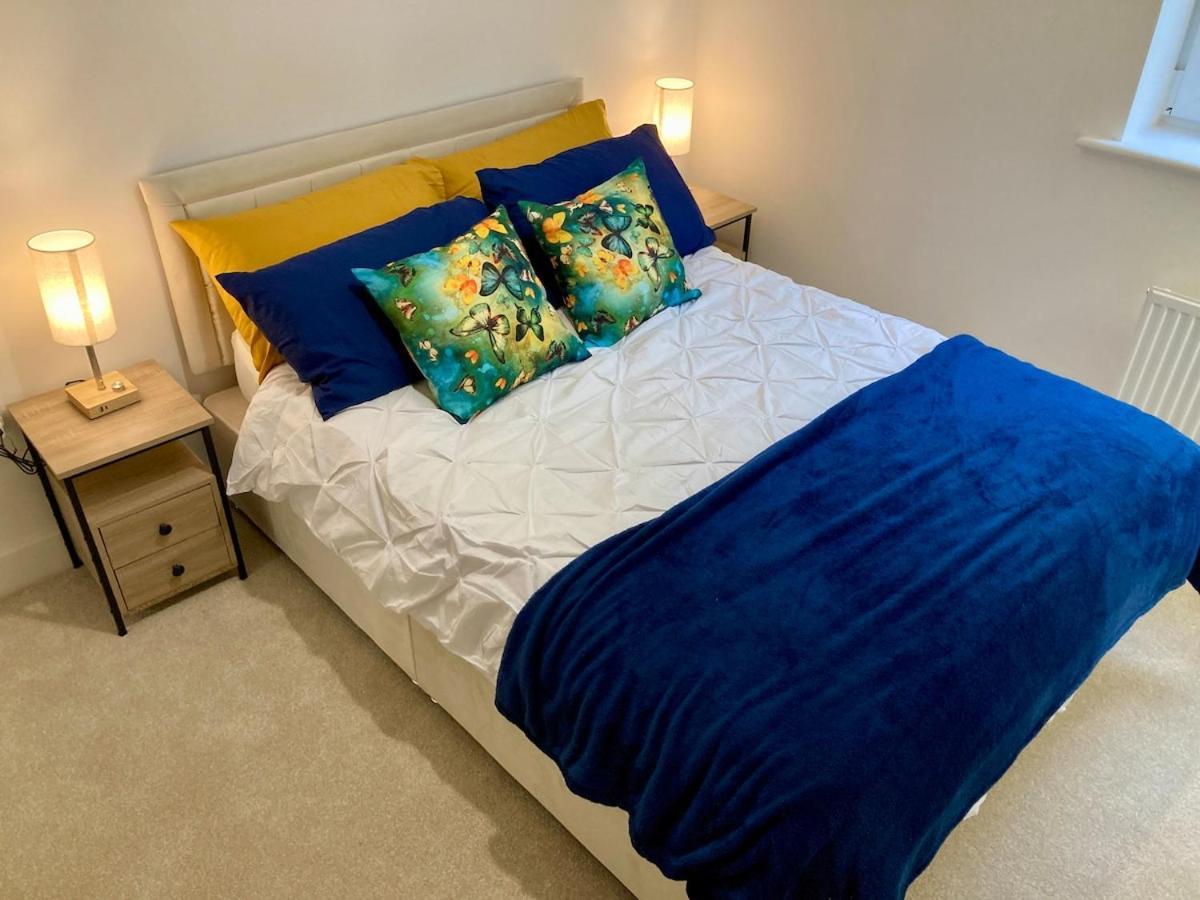 2 Bedroom Luxury Apartment! Center With Free Parking! Appartamento Derby